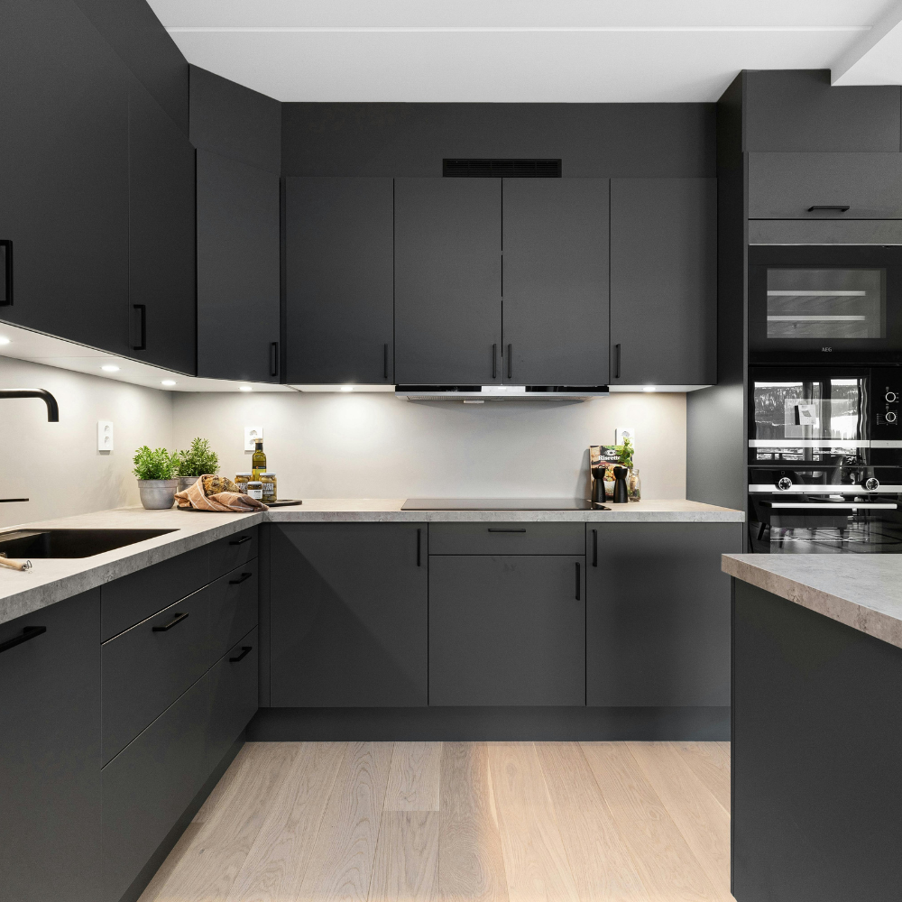 L-Shaped Kitchen
